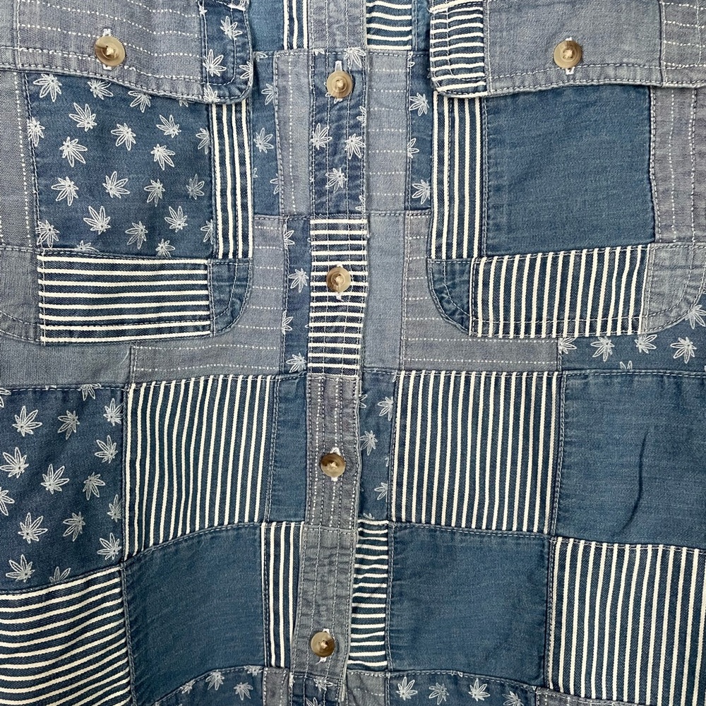 Lucky Brand patchwork button-down denim shirt fea… - image 3